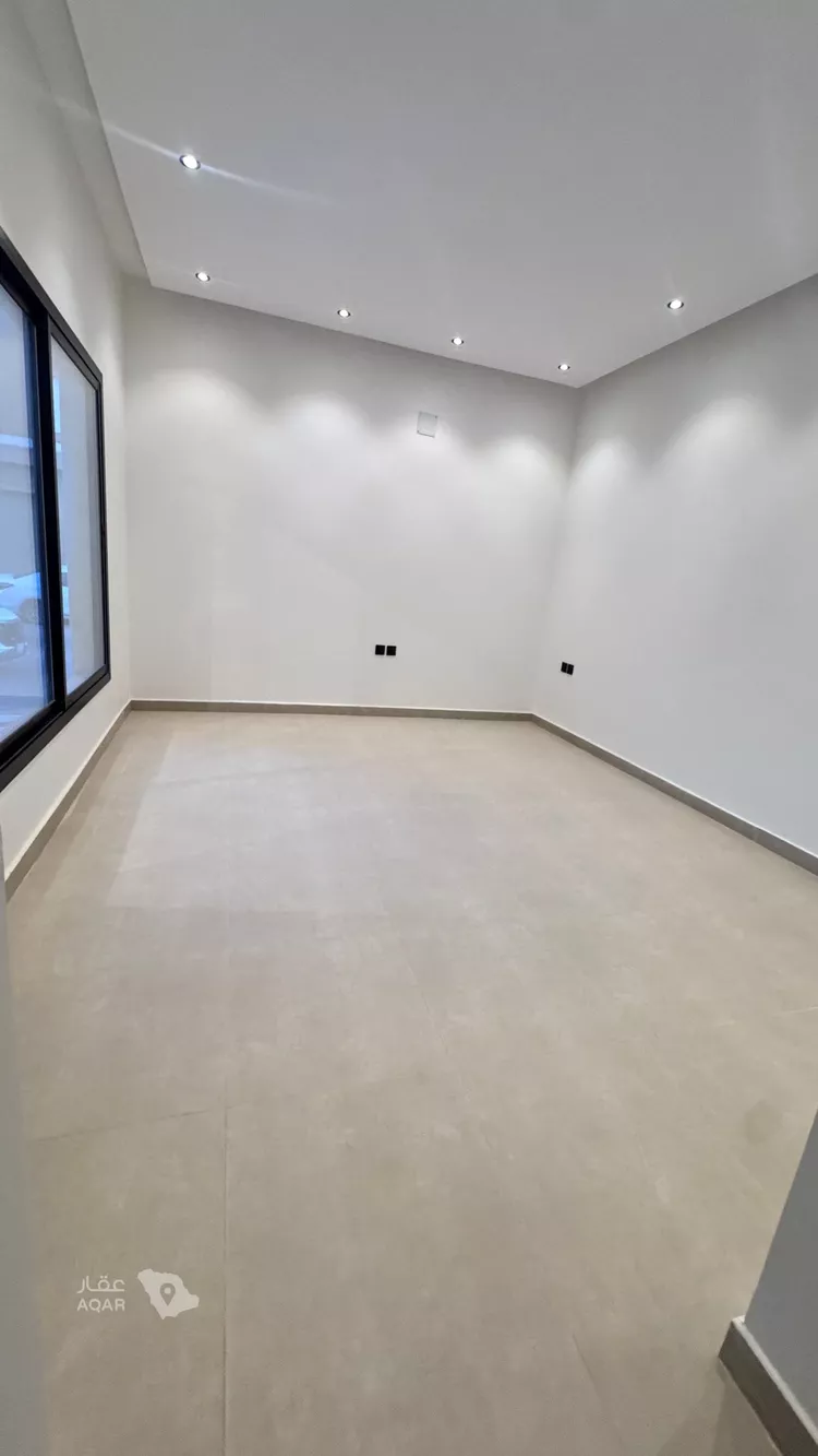 Floor for Sale in Riyadh Al Hazm 2