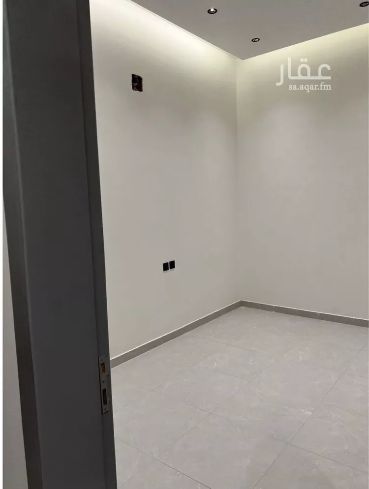 دور للبيع في شارع حرب بن ابي العالية, حي بدر, مدينة الرياض, منطقة الرياض صورة 4