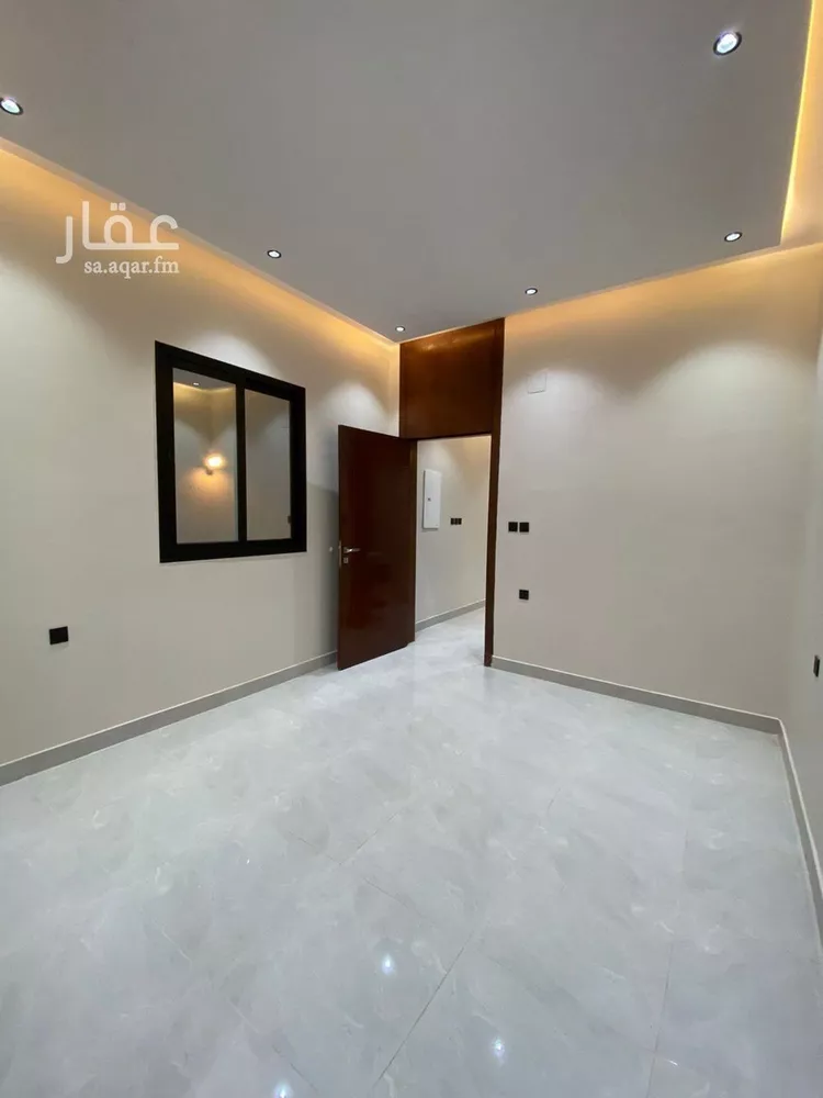 Floor for Sale in Riyadh Dirab 12