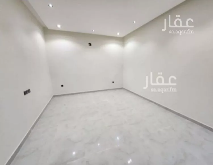 دور للبيع في شارع حامد عبدالحفيظ, حي عكاظ, مدينة الرياض, منطقة الرياض صورة 5