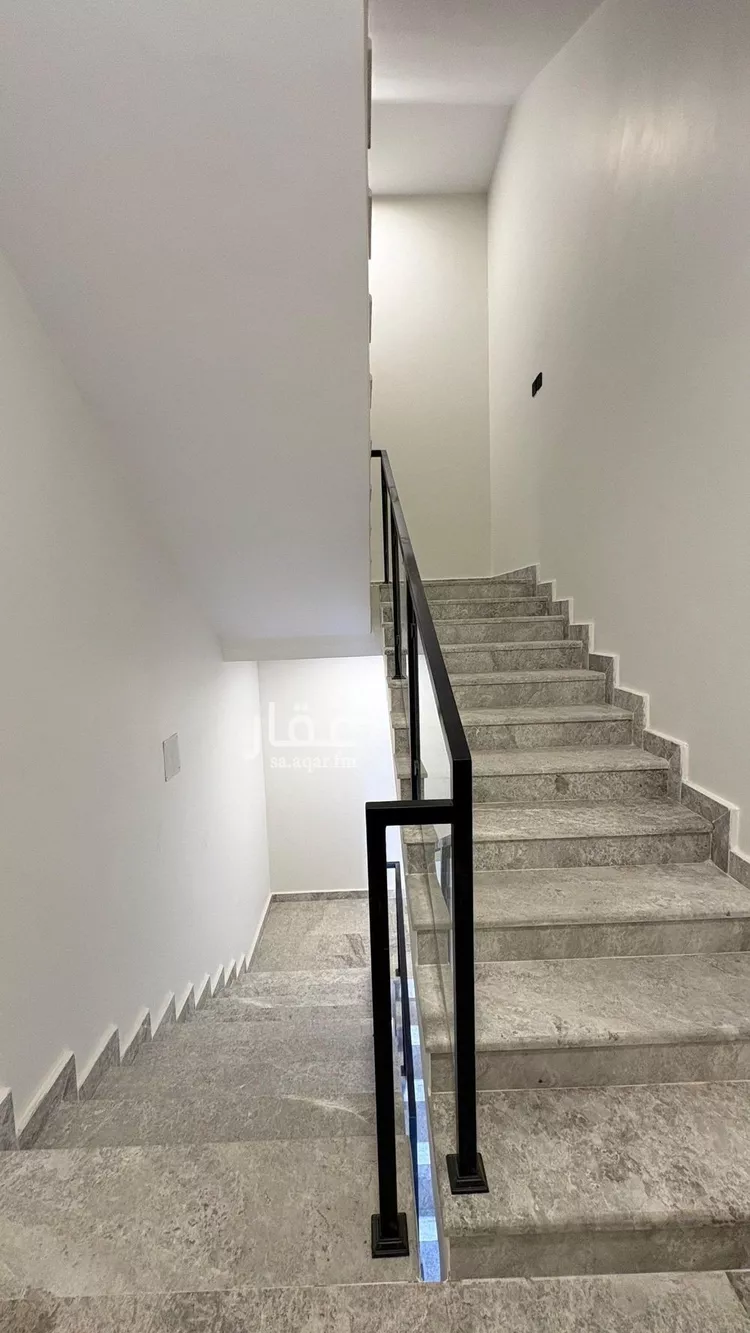 Floor for Sale in Riyadh Badr 13