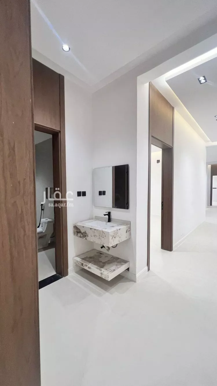 Floor for Sale in Riyadh Okaz صورة 4