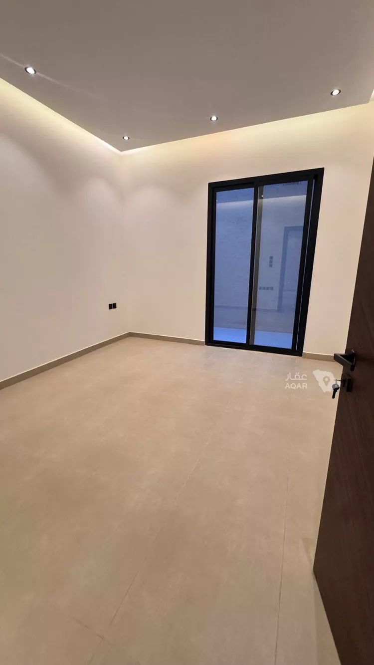 Floor for Sale in Riyadh Al Hazm 7