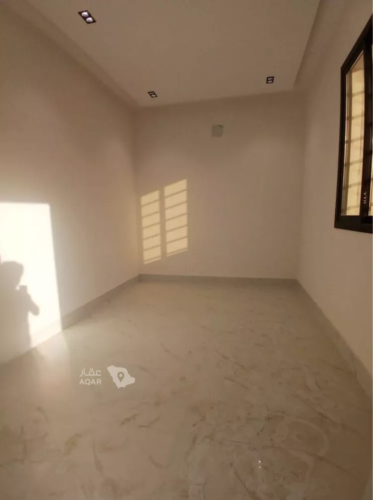 دور للبيع في شارع النسور, حي طيبة, مدينة الرياض, منطقة الرياض 3