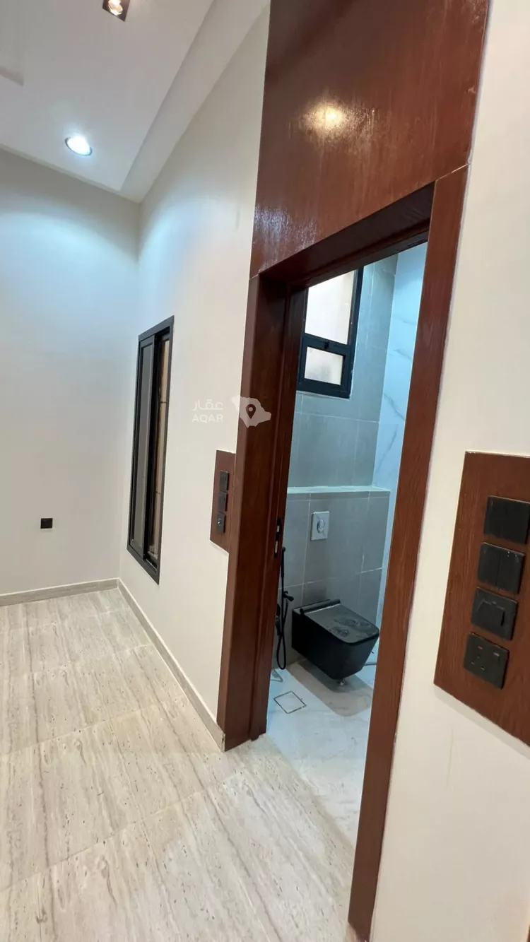 Floor for Sale in Riyadh Tuwaiq 10