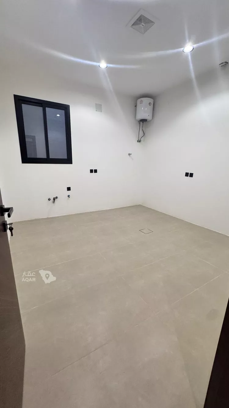 Floor for Sale in Riyadh Al Hazm 11