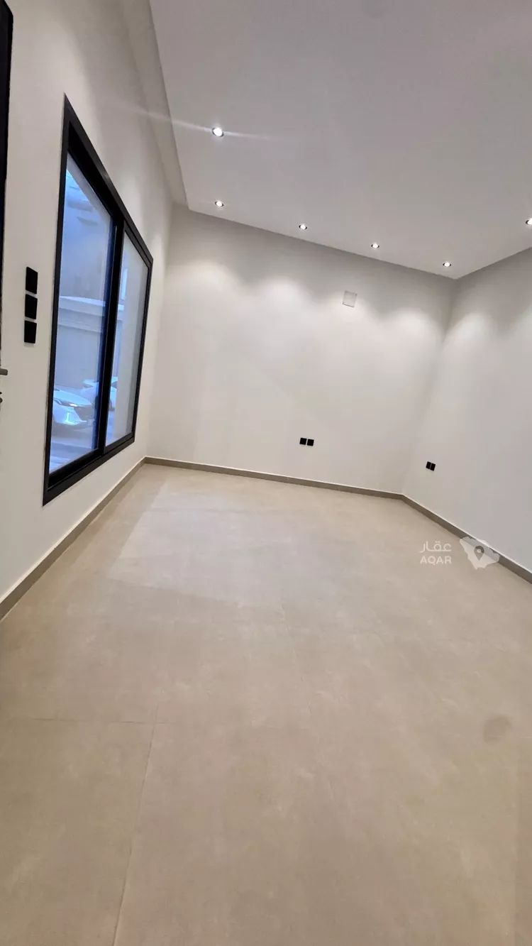 Floor for Sale in Riyadh Al Hazm 3
