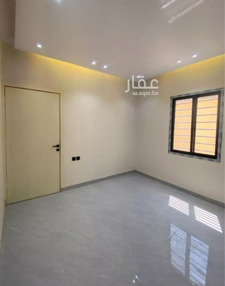 دور للبيع في شارع رفاعة بن شداد, حي عكاظ, مدينة الرياض, منطقة الرياض صورة 2