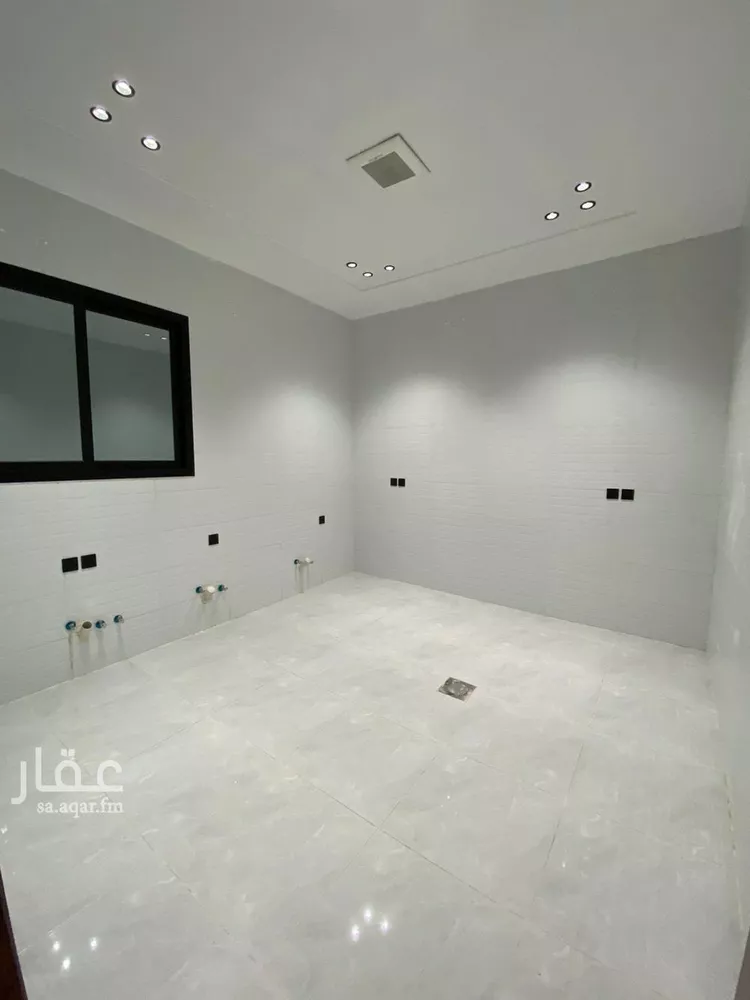 Floor for Sale in Riyadh Dirab 11