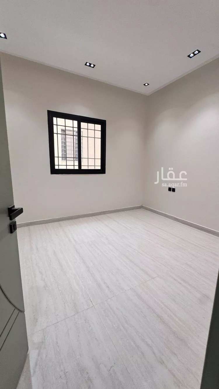 دور للبيع في شارع عبدالله بن ابيه, حي بدر, مدينة الرياض, منطقة الرياض 6