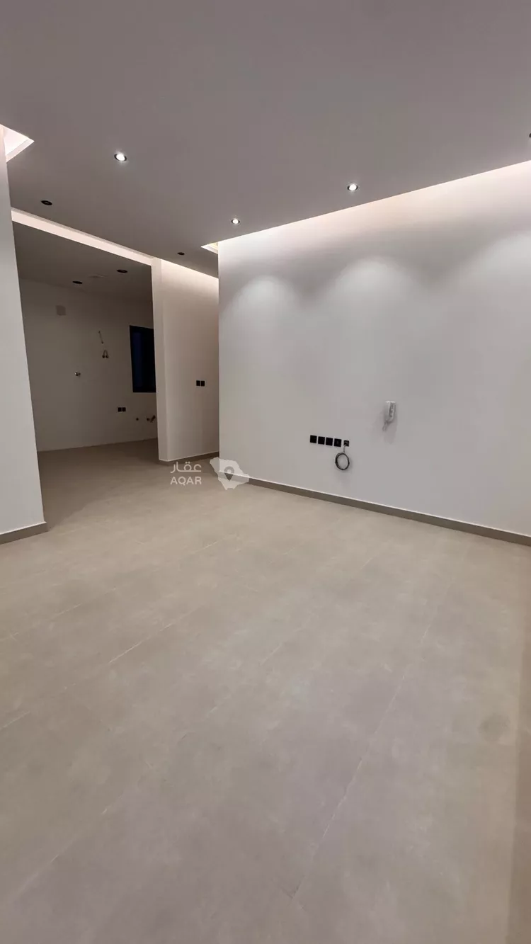 دور للبيع في شارع الأحنف بن قيس, حي الحزم, مدينة الرياض, منطقة الرياض 9