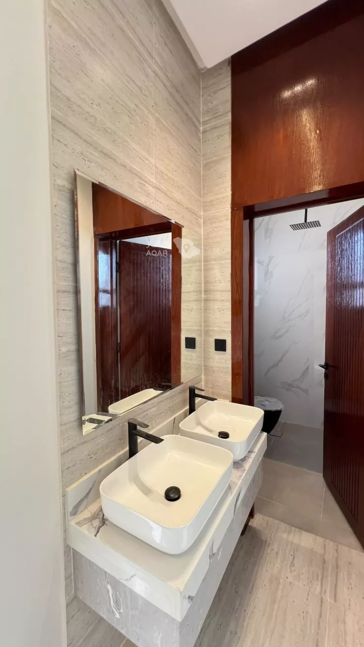Floor for Sale in Riyadh Tuwaiq 11