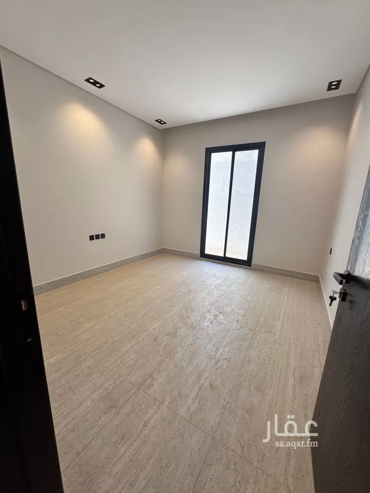 دور للبيع في شارع ريس, حي بدر, مدينة الرياض, منطقة الرياض صورة 4