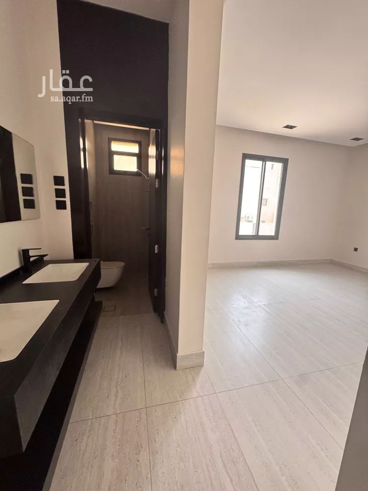 دور للبيع في شارع ريس, حي بدر, مدينة الرياض, منطقة الرياض 7
