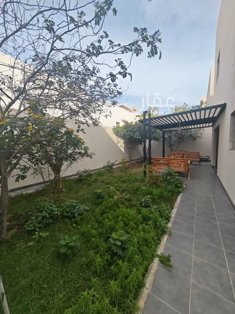 فيلا للبيع في شارع العباس بن يزيد ، حي النهضة ، الدمام ، الدمام صورة 2