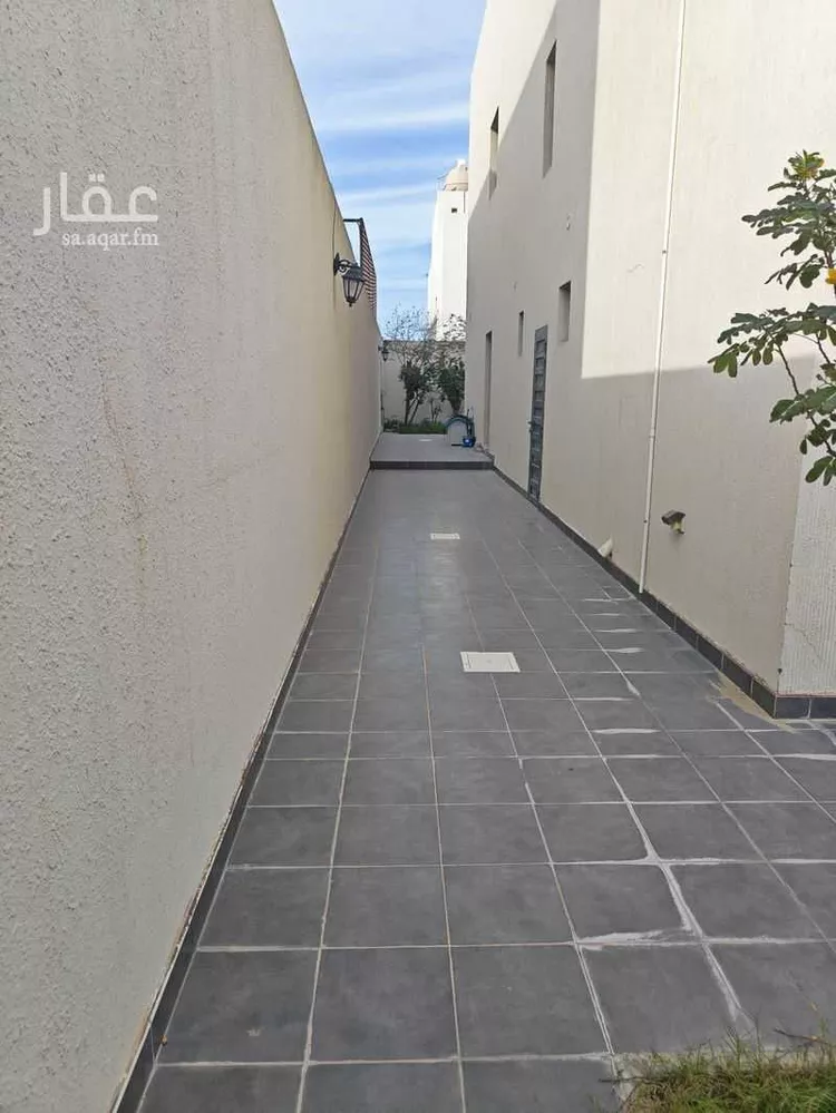 فيلا للبيع في شارع العباس بن يزيد ، حي النهضة ، الدمام ، الدمام صورة 4