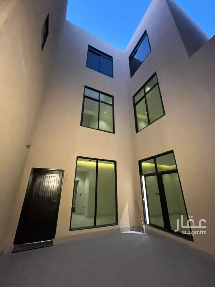 فيلا للبيع في شارع أبي عروة, حي المهدية, مدينة الرياض, منطقة الرياض صورة 4