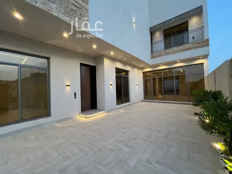 فيلا للبيع في شارع أبي الشيخ الأصبهاني, حي المهدية, مدينة الرياض, منطقة الرياض 11