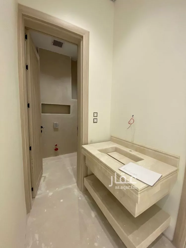 فيلا للبيع في شارع خلف الأحمر, حي المهدية, مدينة الرياض, منطقة الرياض 24