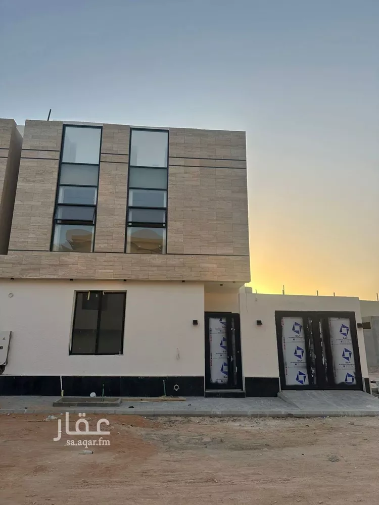 فيلا للبيع في شارع أحمد بن الحسن الأنصاري, حي المهدية, مدينة الرياض, منطقة الرياض صورة 2