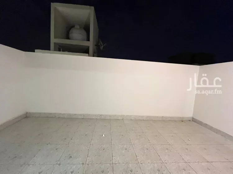 فيلا للبيع في شارع أحمد بن الحسن الأنصاري, حي المهدية, مدينة الرياض, منطقة الرياض 17
