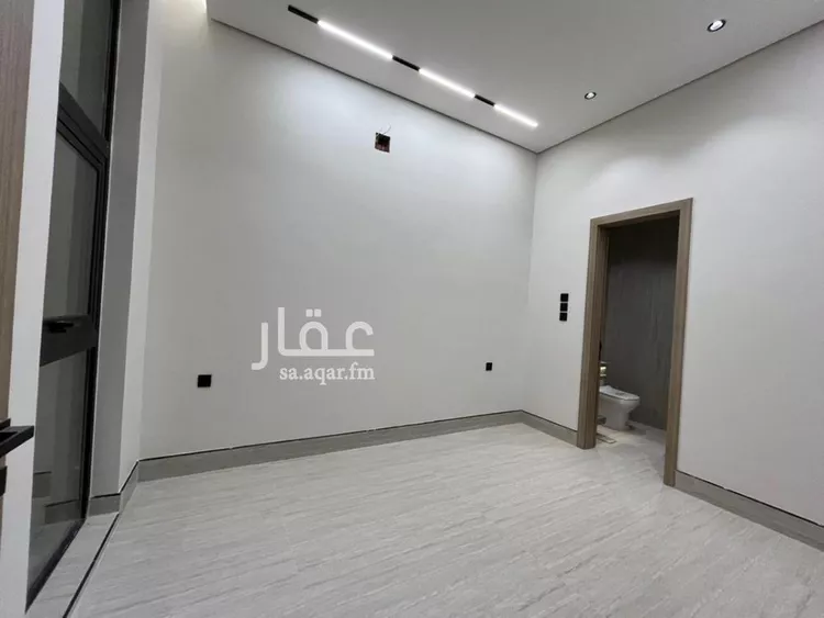فيلا للبيع في شارع أحمد بن الحسن الأنصاري, حي المهدية, مدينة الرياض, منطقة الرياض 15