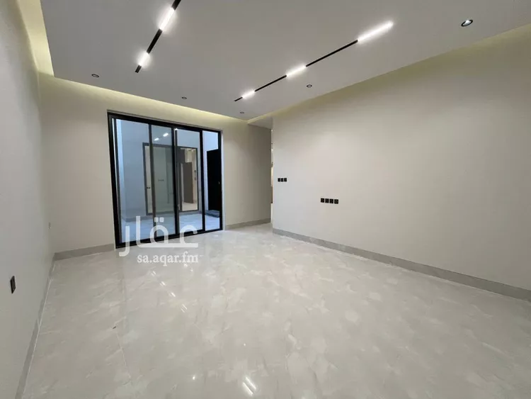 فيلا للبيع في شارع أحمد بن الحسن الأنصاري, حي المهدية, مدينة الرياض, منطقة الرياض صورة 3