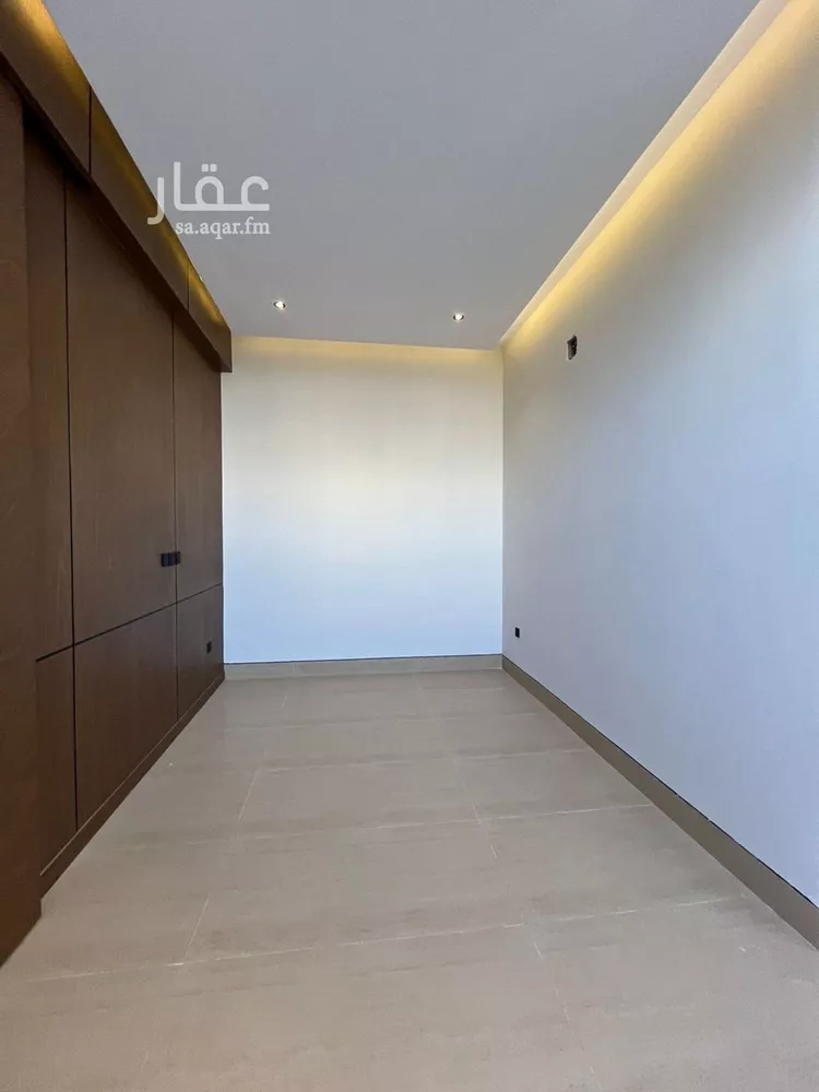 فيلا للبيع في شارع عبدالمنعم بن أبي المعمر, حي المهدية, مدينة الرياض, منطقة الرياض صورة 5