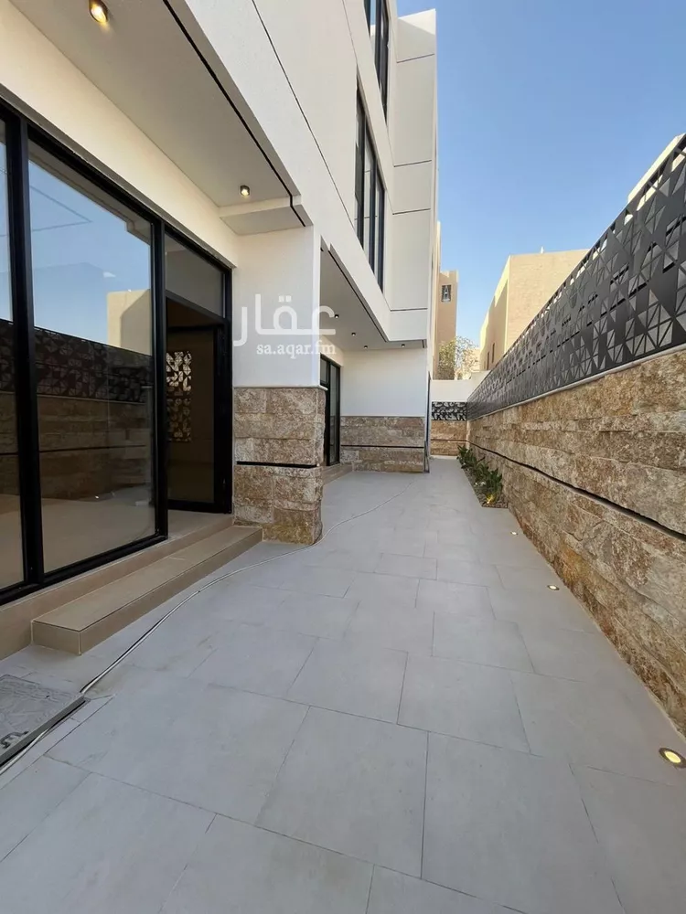 فيلا للبيع في شارع عبدالمنعم بن أبي المعمر, حي المهدية, مدينة الرياض, منطقة الرياض 11