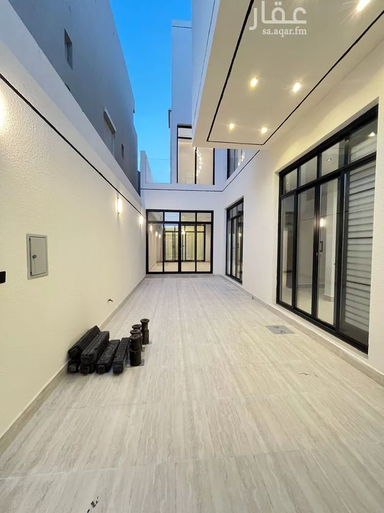 فيلا للبيع في شارع ابن صدقة الغرافي, حي المهدية, مدينة الرياض, منطقة الرياض صورة 4