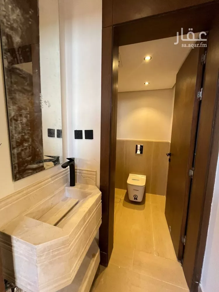 فيلا للبيع في شارع عبدالمنعم بن أبي المعمر, حي المهدية, مدينة الرياض, منطقة الرياض صورة 4