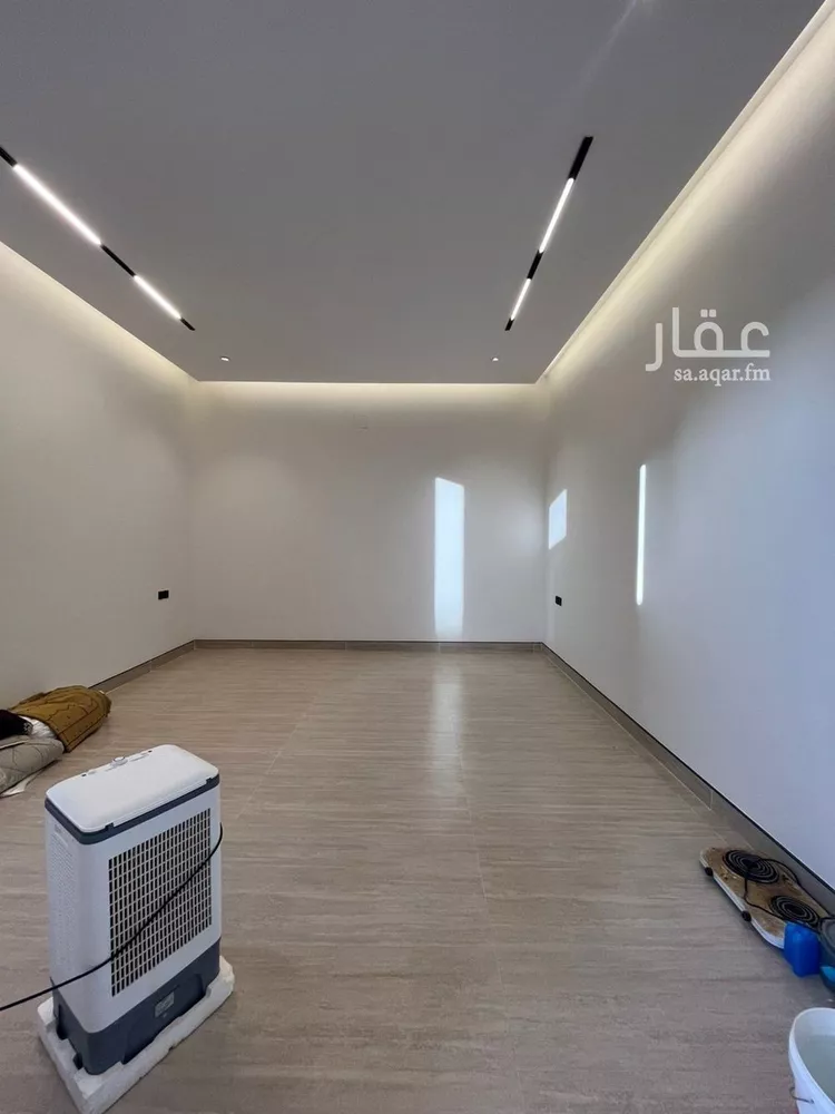 فيلا للبيع في شارع عبيدالله الثقفي, حي المهدية, مدينة الرياض, منطقة الرياض صورة 5