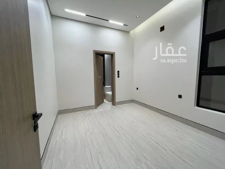 فيلا للبيع في شارع أحمد بن الحسن الأنصاري, حي المهدية, مدينة الرياض, منطقة الرياض 18