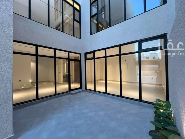 فيلا للبيع في شارع أحمد بن الحسن الأنصاري, حي المهدية, مدينة الرياض, منطقة الرياض صورة 3