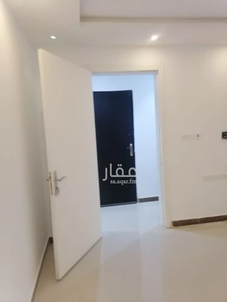 فيلا للبيع في شارع محمد مسعود الفاسي, حي الرمال, مدينة الرياض, منطقة الرياض صورة 2