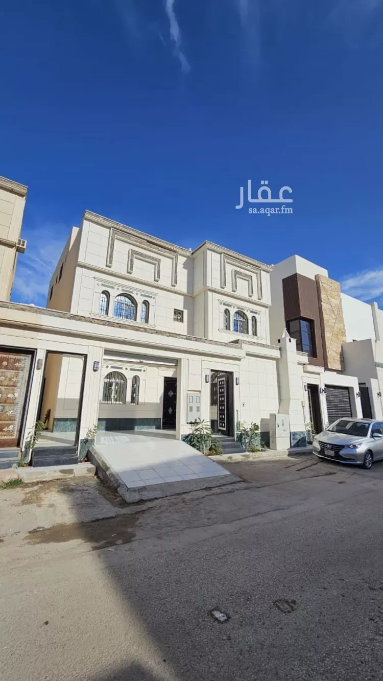 فيلا للبيع في شارع عبدالله أبي العينين, حي الرمال, مدينة الرياض, منطقة الرياض