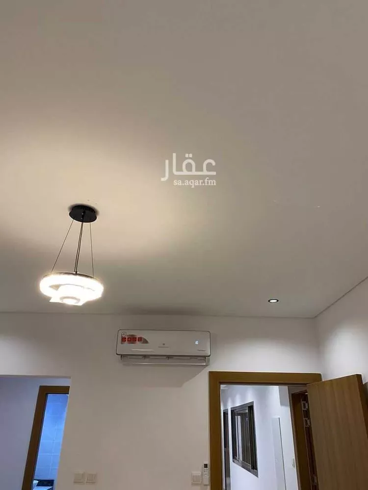 فيلا للإيجار في شارع رضوان الحلاوي ، حي مطار الملك خالد الدولي ، الرياض ، منطقة الرياض صورة 5