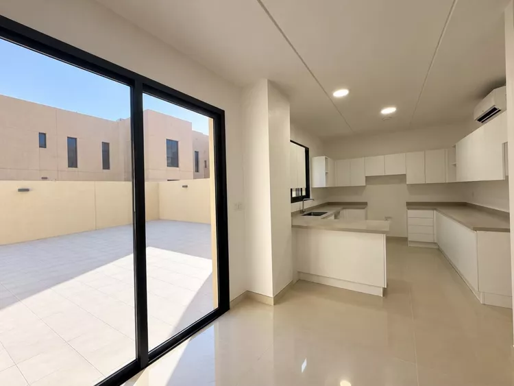 فيلا للبيع في شارع رقم 1004, حي سدرة, مدينة الرياض, منطقة الرياض