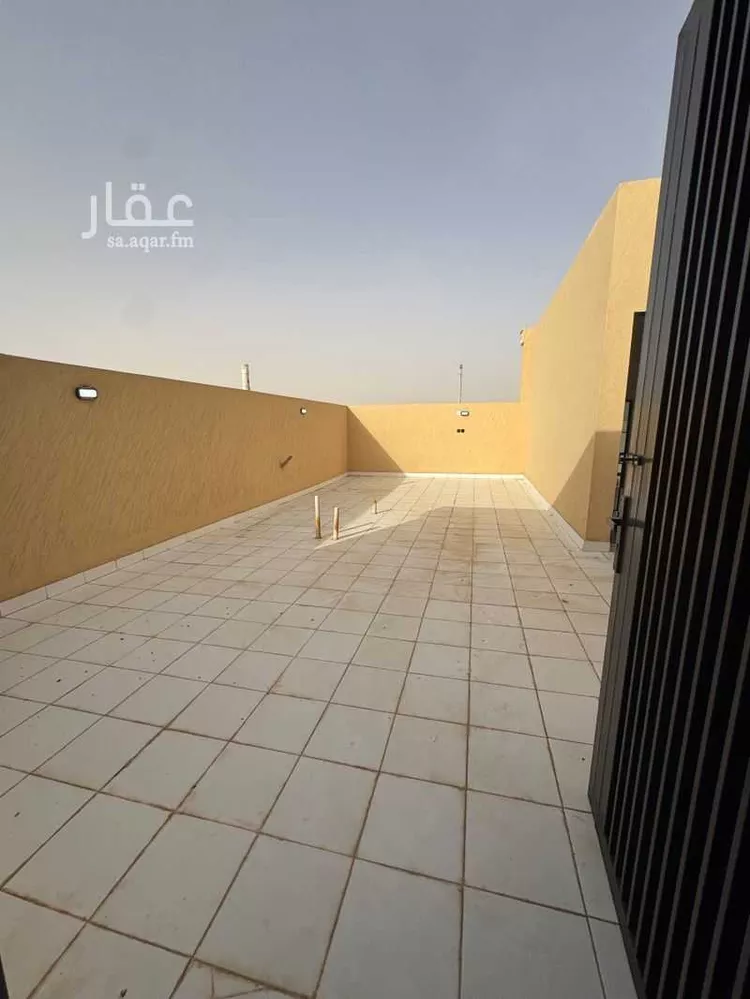 فيلا للبيع في شارع الورود 22, حي الورود, مدينة المزاحمية, منطقة الرياض