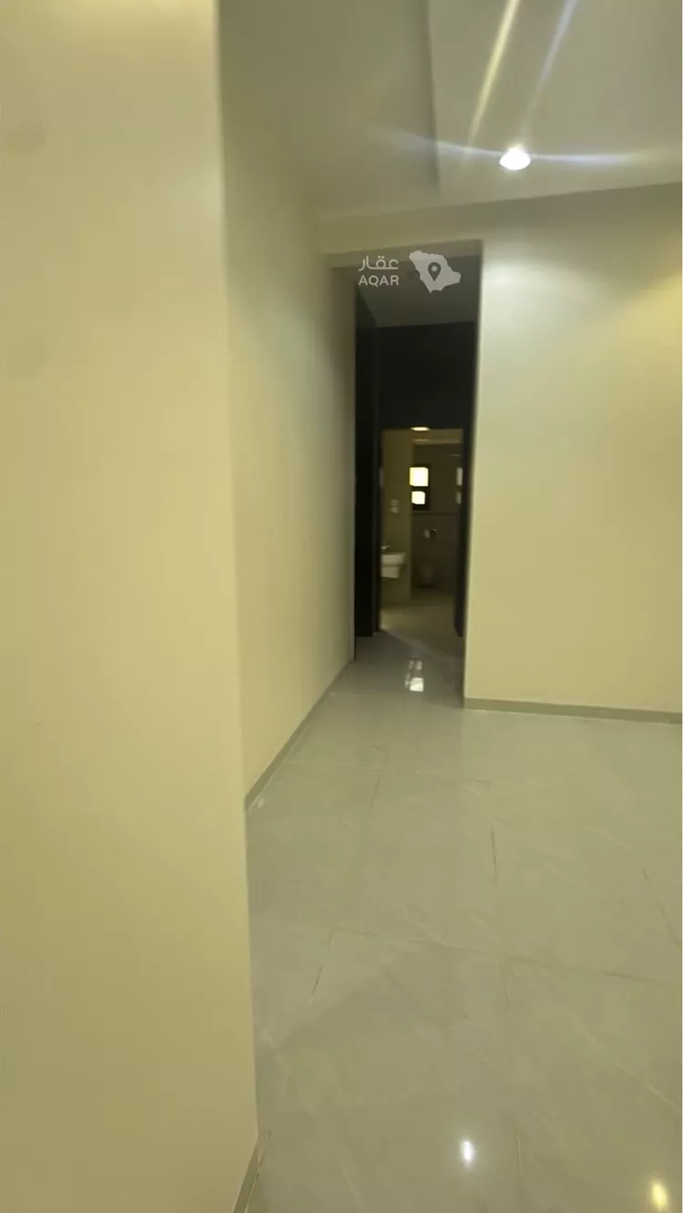 Floor for Sale in Al Muzahimiyah Al Ulaya 2