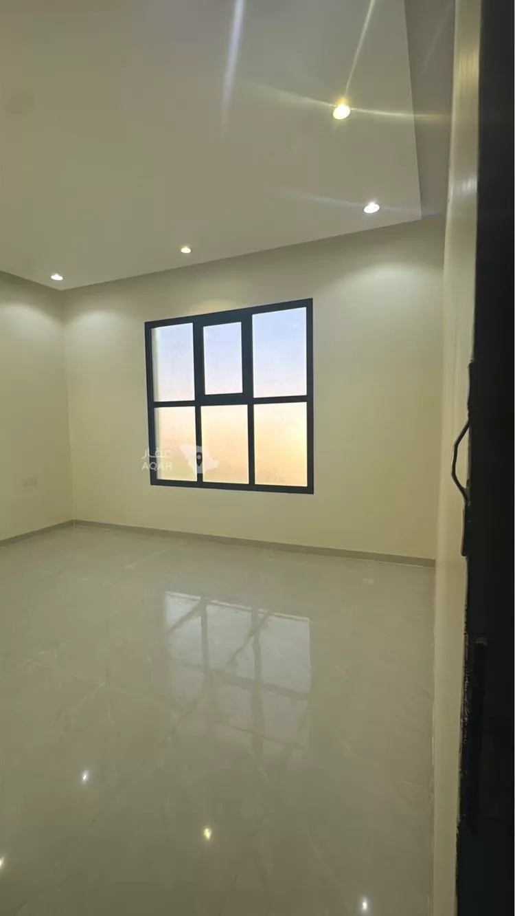 Floor for Sale in Al Muzahimiyah Al Ulaya 5
