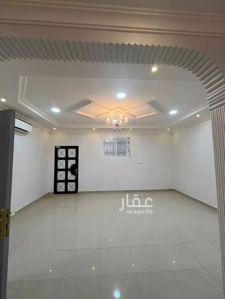 Floor for Sale in Buraydah Al Basateen 7