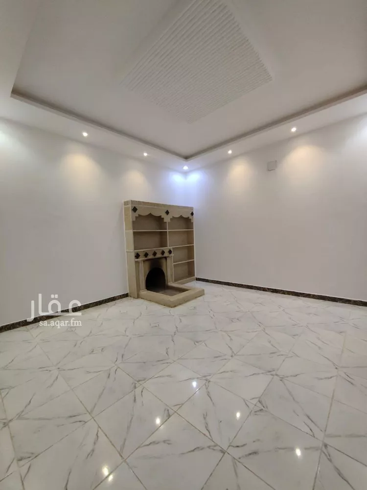 فيلا للبيع في شارع احمد بن سعد الاصبهاني, حي الرمال, مدينة الرياض, منطقة الرياض صورة 2