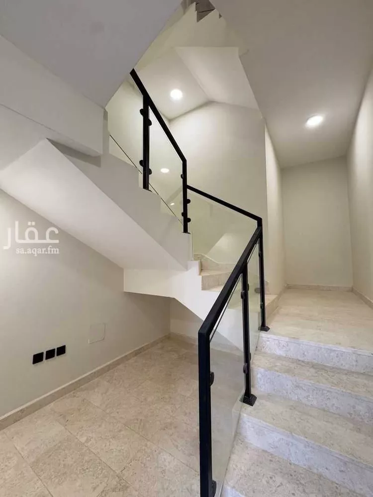 دور للبيع في شارع عبدالرحمن بن عمرو السلمي, حي العارض, مدينة الرياض, منطقة الرياض صورة 3