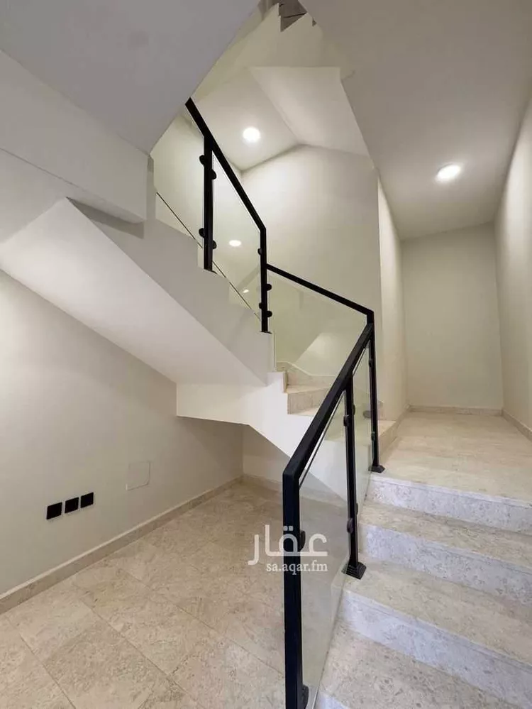 دور للبيع في شارع العطاء, حي العارض, مدينة الرياض, منطقة الرياض صورة 3