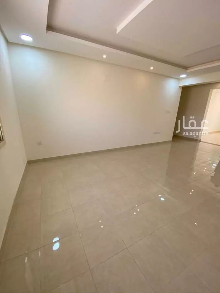 شقة للبيع في شارع محمد الأكحل ، حي عكاظ ، الرياض ، منطقة الرياض صورة 5