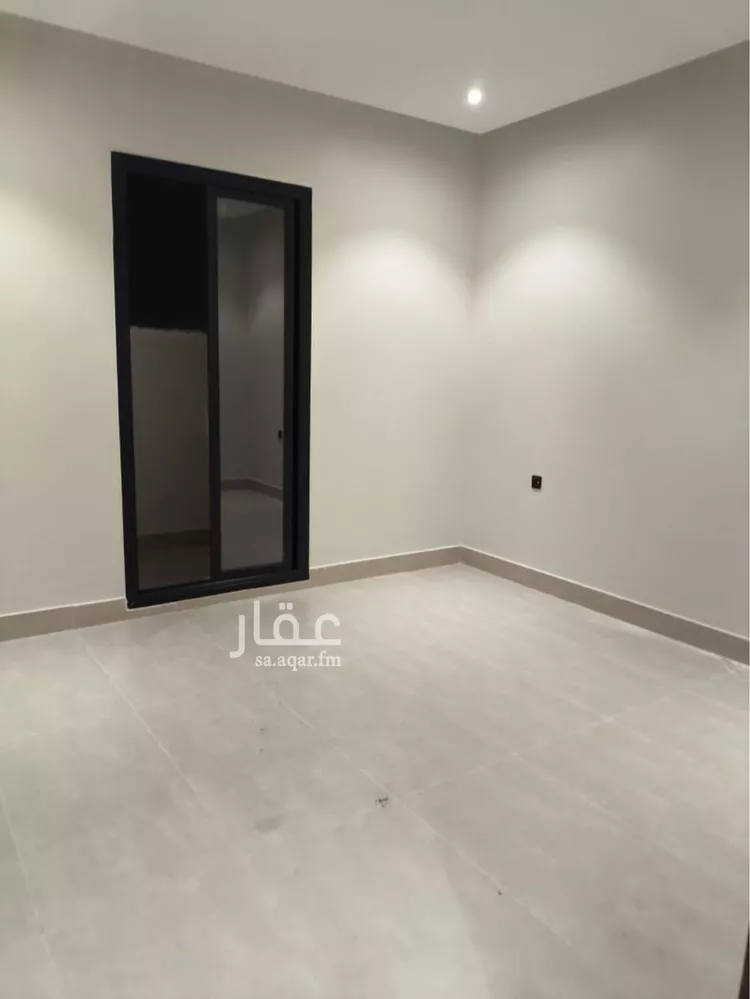 دور للبيع في شارع العديف, حي بدر, مدينة الرياض, منطقة الرياض صورة 2