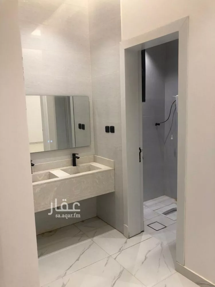 Floor for Sale in Riyadh An Nadhim 6