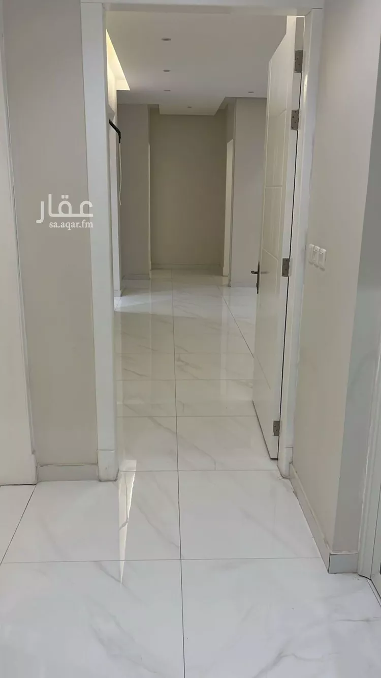 شقة للبيع في شارع الملك فهد بن عبد العزيز, حي غرب العزيزية, مدينة الخبر, المنطقة الشرقية صورة 5