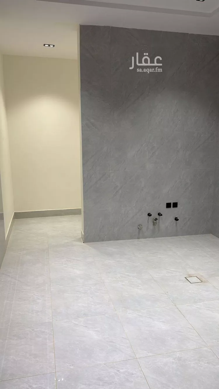 Floor for Sale in Riyadh An Nadhim 6